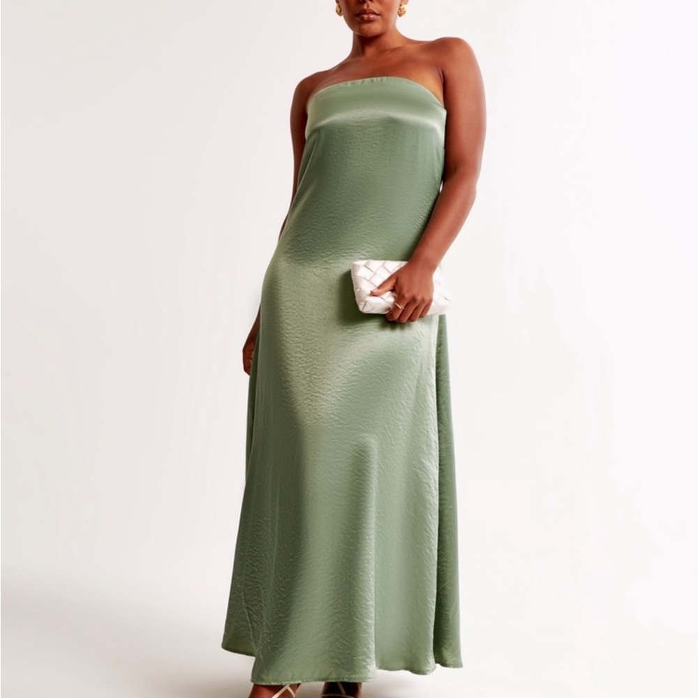Abercrombie & Fitch Strapless Maxi Dress in Sage Green